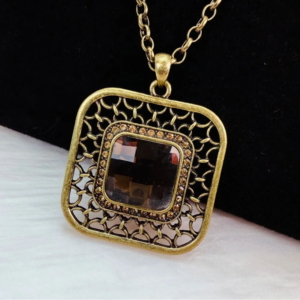 Vintage Bronze tone Brown Pendant Lia Sophia Necklace